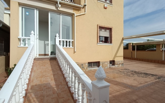 Villa en Orihuela Costa – EE12441