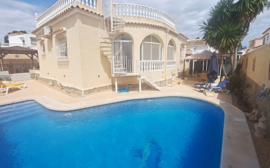 Villa in Villamartin – EE12297