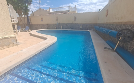 Villa in Villamartin – EE12297