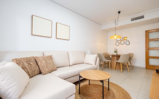 Appartement à Torrevieja – EE12480
