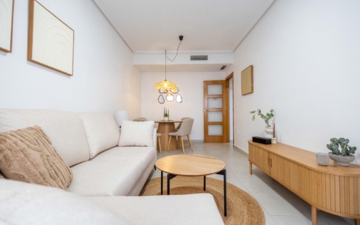 Appartement à Torrevieja – EE12480