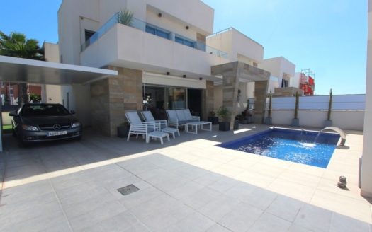 Villa in Villamartin – EE8543