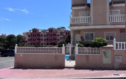 Town House in Villamartin – EE12298