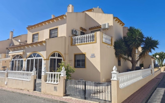Dom w mieście Orihuela Costa – EE12050