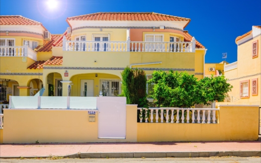 Casa adosada en Orihuela Costa – EE12435