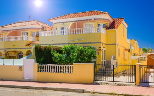 Casa adosada en Orihuela Costa – EE12435