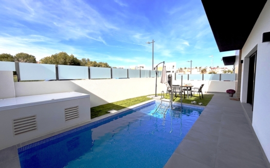 Villa in Villamartin – EE12330