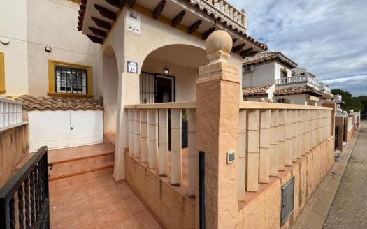 Dom w mieście Orihuela Costa – EE12461