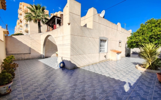 Bungalow in Torrevieja – EE12253