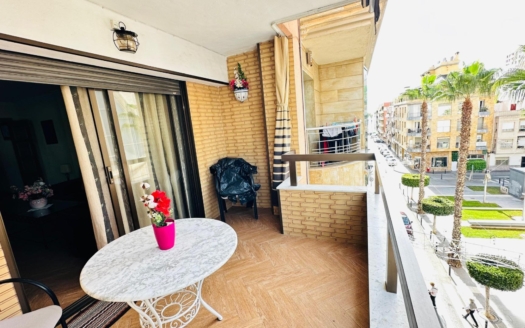 Apartamento en Torrevieja – EE10360
