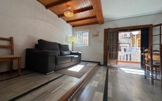 Town House in Torrevieja – EE12304