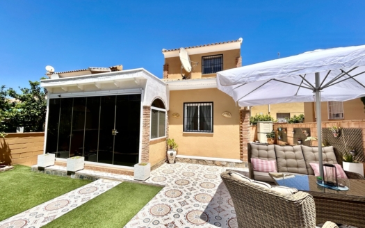 Villa in Los Balcones – EE12456