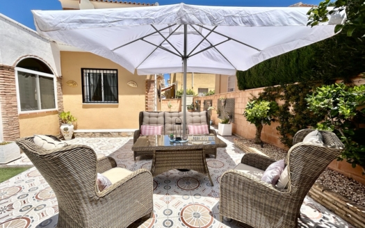 Villa in Los Balcones – EE12456