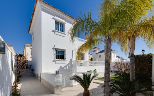 Town House in Orihuela Costa – EE12060