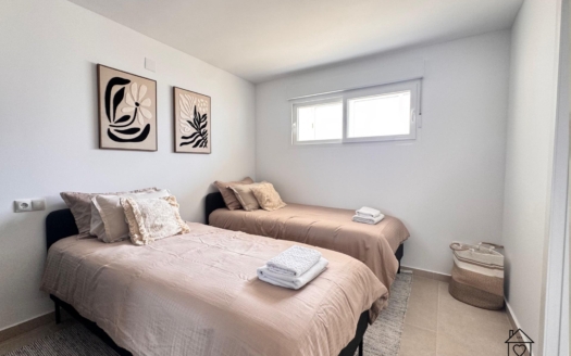 Apartment in Torrevieja - EE12489