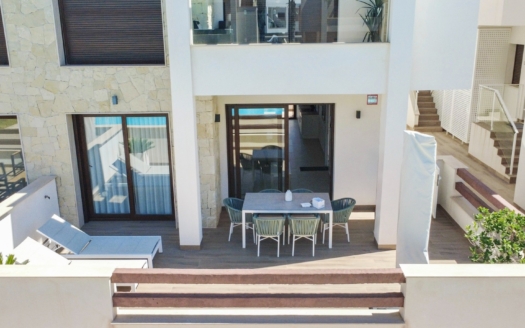 Apartment in Torrevieja – EE11938