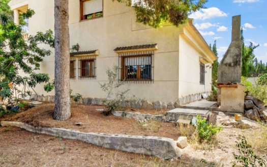 Villa in Torrevieja – EE12339