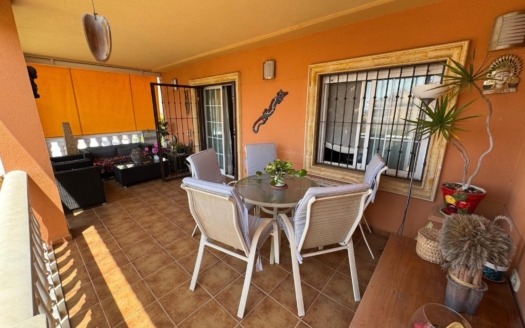 Villa in Aguas Nuevas, Torrevieja – EE12439