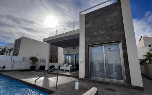 Villa en Orihuela Costa – EE12433