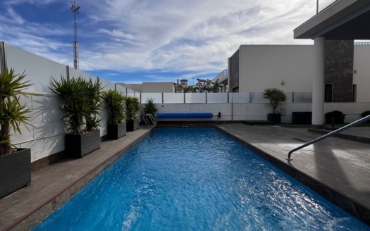Villa en Orihuela Costa – EE12433
