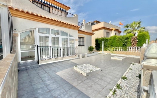 Firemannsbolig i Orihuela Costa – EE12044