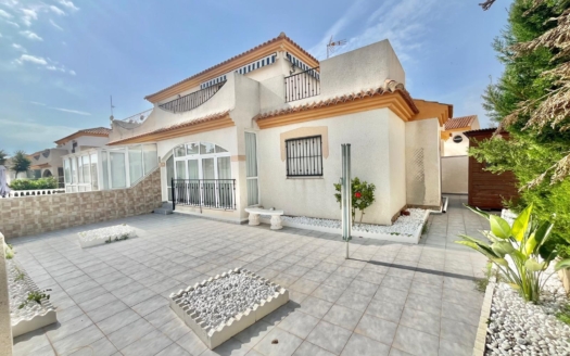 Firemannsbolig i Orihuela Costa – EE12044