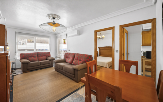 Apartamento con vistas al mar en La Mata, Torrevieja – EE11874