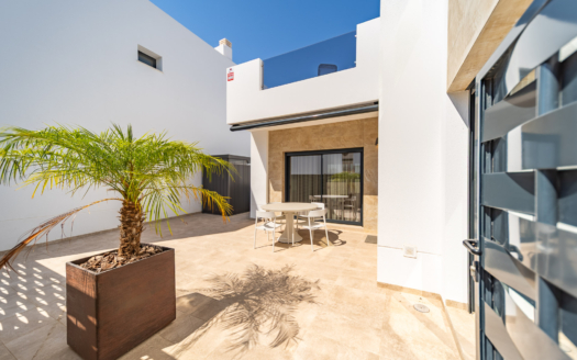 Beautiful modern villa in Ciudad Quesada – EE12024