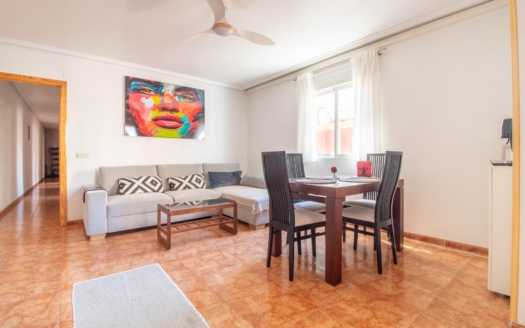 Appartement à Torrevieja – EE12605