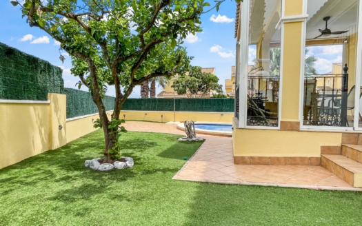 Villa in Orihuela Costa – EE12517
