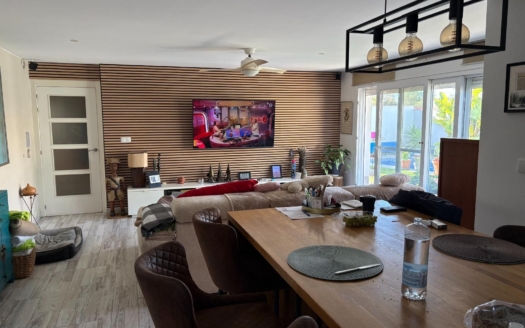 Villa à Torrevieja – EE12575