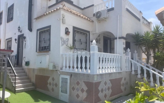 Town House in Orihuela Costa – EE12973