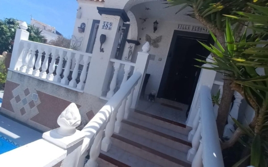 Town House in Orihuela Costa – EE12973