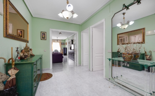 Apartamento en Torrevieja – EE12972