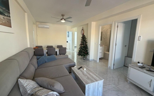 Apartamento en Torrevieja – EE12956