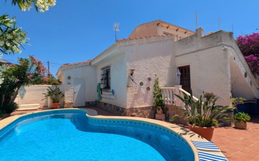 Villa in Ciudad Quesada – EE12500