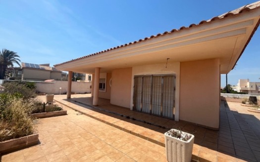 Villa in La Manga del Mar Menor – EE12944