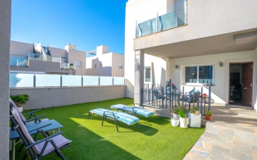Leilighet i Torrevieja – EE11240