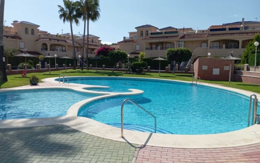 Town House in Mil Palmeras – EE12516