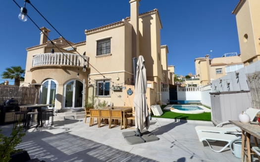 Villa i Orihuela Costa – EE10333