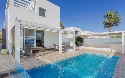 Villa in Orihuela Costa – EE11422