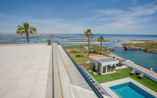 Villa in La Manga del Mar Menor – EE12942