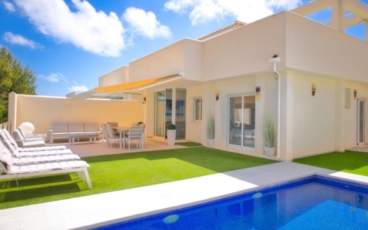 Town House in Orihuela Costa – EE12521