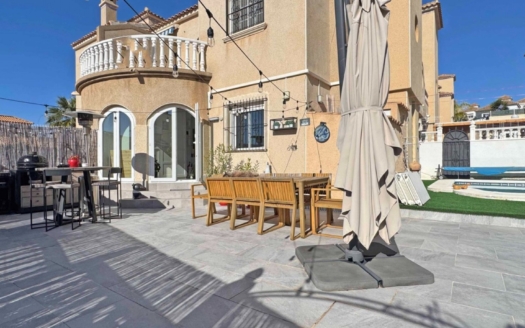Town House in Orihuela Costa – EE12934
