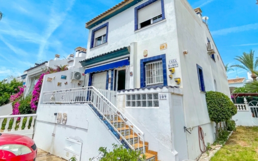 Town House in Orihuela Costa – EE13010