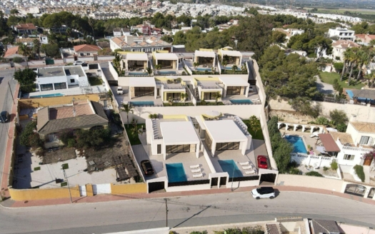 Villa en Torrevieja – EE7393