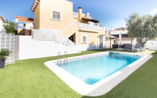 Villa à San Miguel de Salinas – EE7905