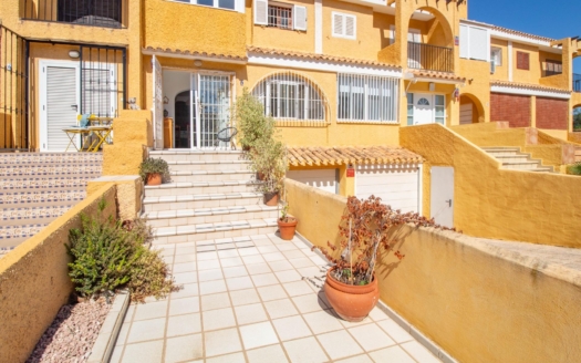 Semi in Cabo Roig – EE13185