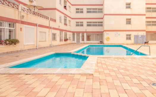 Penthouse w Torrevieja – EE13232