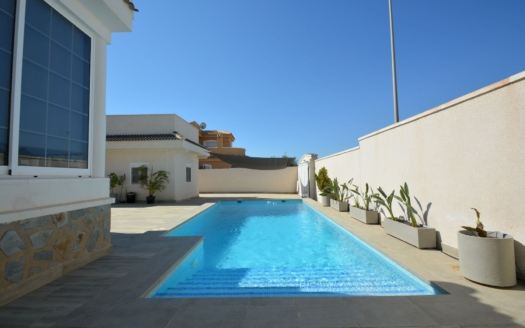 Villa i Ciudad Quesada – EE13105